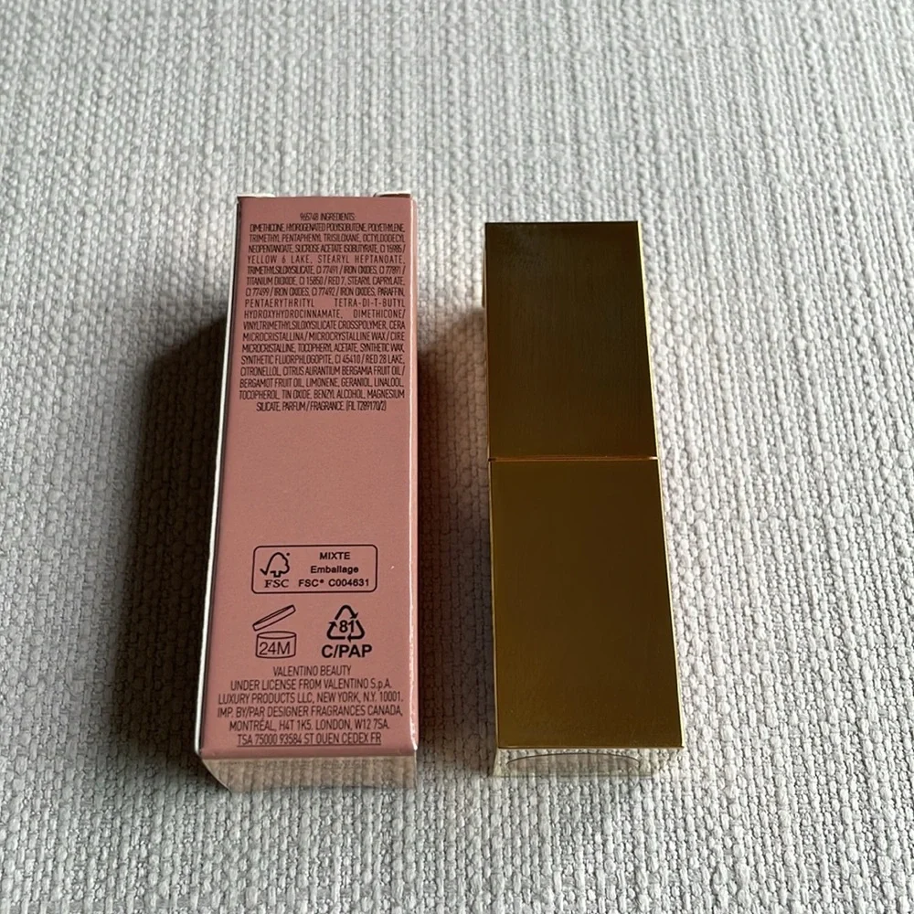 Valentino Rosso Valentino Satin Lip Color — 142A flirty nude